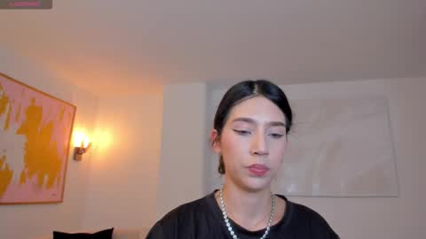 Snapshot of taralawrence chatting on 02.24.26 Tara Lawrence online show from 02.24.26