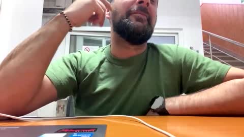 Snapshot of tarkan198 chatting on 01.25.25 tarkan198 online show from 01.25.25