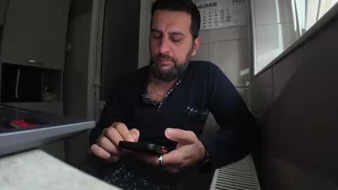 Snapshot of tarkan198 chatting on 02.01.25 tarkan198 online show from 02.01.25