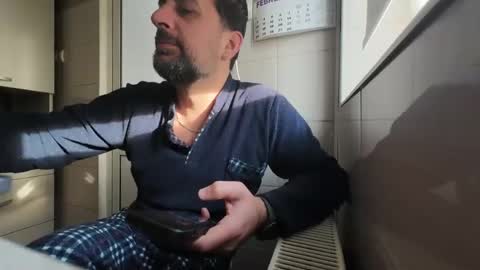 Snapshot of tarkan198 chatting on 02.14.25 tarkan198 online show from 02.14.25