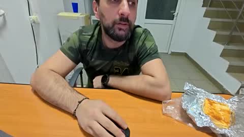 Snapshot of tarkan198 chatting on 02.22.25 tarkan198 online show from 02.22.25