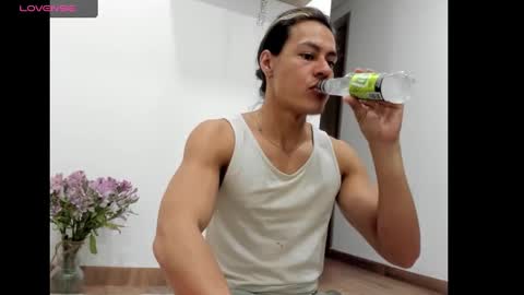 Snapshot of tarzanylobo chatting on 12.17.24 Tarzan online show from 12.17.24