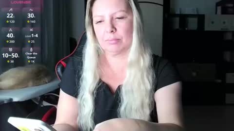 Snapshot of tasha__moon chatting on 10.17.25 Tasha Moon online show from 10.17.25