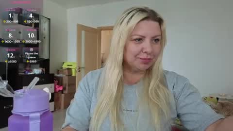 Snapshot of tasha__moon chatting on 06.16.26 Tasha Moon online show from 06.16.26