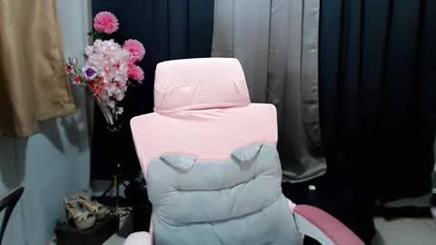 Snapshot of tashaa_09 chatting on 10.15.25 call me tashaa online show from 10.15.25