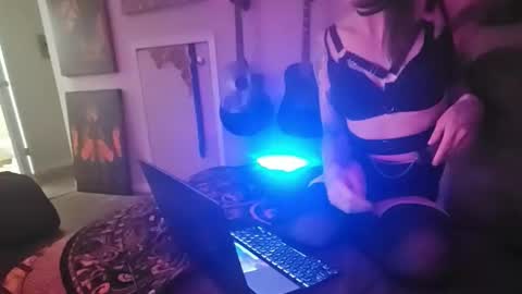 Snapshot of tashaclouds chatting on 02.19.26 tashaclouds online show from 02.19.26