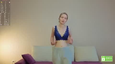Snapshot of tashinapetitto chatting on 06.18.26 Your Ressie online show from 06.18.26