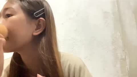 Mia  online show from 03.04.26