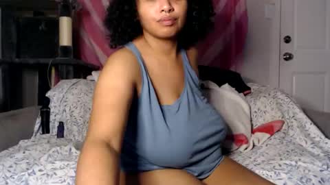 Snapshot of tasteekitty chatting on 01.06.26 Tastee Kitty online show from 01.06.26