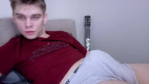 Snapshot of tasteithorny chatting on 04.22.26 tasteithorny online show from 04.22.26