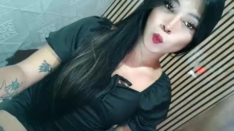   online show from 11.05.25