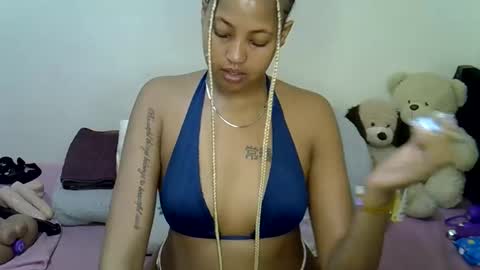 Snapshot of tastie_t chatting on 04.05.26 tastie_t online show from 04.05.26