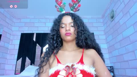 Snapshot of tasty_desires chatting on 12.21.24 TATIS online show from 12.21.24