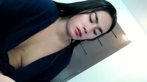 Vannesa online show from 10.07.25
