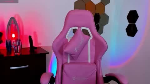 Snapshot of tastymeli8 chatting on 09.27.25 Meli online show from 09.27.25