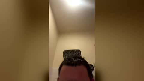 Snapshot of tateperry chatting on 12.04.25 tateperry online show from 12.04.25