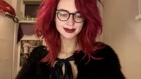 Snapshot of tatianaromanova chatting on 10.19.25 Tatiana online show from 10.19.25