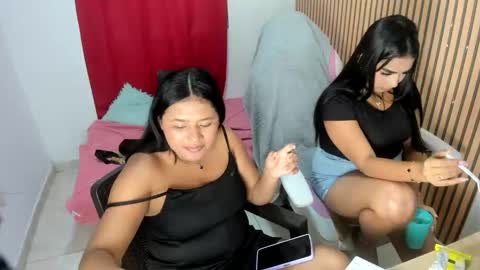 Snapshot of tatihot_6969 chatting on 05.14.26 tatihot_6969 online show from 05.14.26