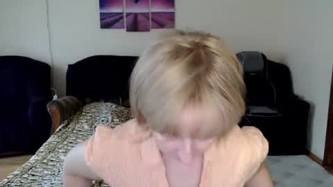 Snapshot of tattease chatting on 09.17.25 Tattease online show from 09.17.25