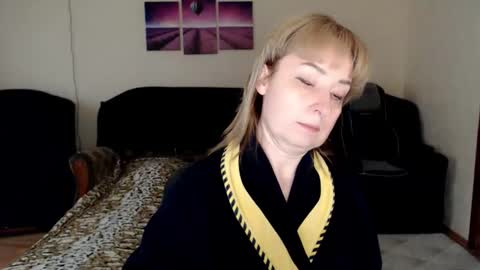 Snapshot of tattease chatting on 09.26.25 Tattease online show from 09.26.25