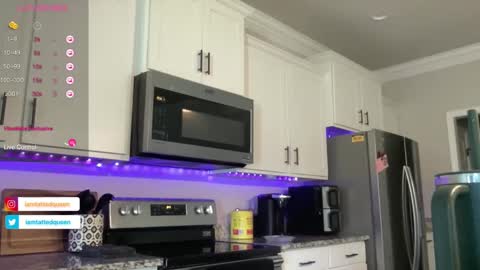 Tatted Queen online show from 09.12.25