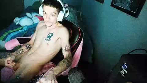 Snapshot of tattedcumdaddy chatting on 02.26.25 tattedcumdaddy online show from 02.26.25