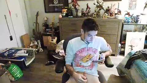 Snapshot of tattedcumdaddy chatting on 10.07.25 tattedcumdaddy online show from 10.07.25