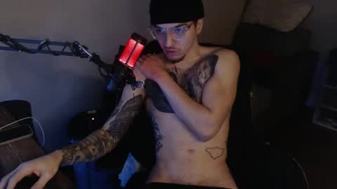 Snapshot of tattedtoyabuser chatting on 12.18.25 tattedtoyabuser online show from 12.18.25