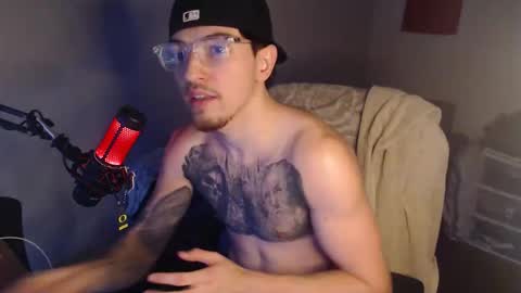 Snapshot of tattedtoyabuser chatting on 01.12.26 tattedtoyabuser online show from 01.12.26