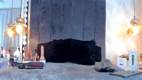 Tatto Fox online show from 11.02.25