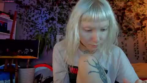 Snapshot of tattoo_artbaby chatting on 08.01.26 tattoo_artbaby online show from 08.01.26