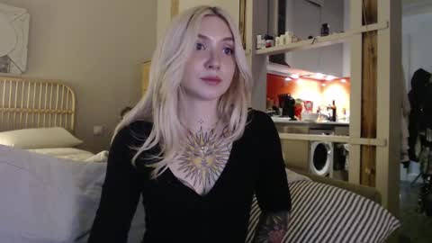 Snapshot of tattoobbgirl chatting on 02.24.25 tattoobbgirl online show from 02.24.25