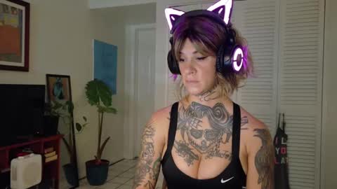 Snapshot of tattooed_natalia chatting on 01.26.25 Natalia 3 online show from 01.26.25