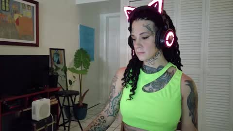 Snapshot of tattooed_natalia chatting on 01.27.25 Natalia 3 online show from 01.27.25