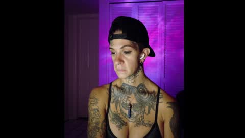 Snapshot of tattooed_natalia chatting on 05.12.26 Natalia 3 online show from 05.12.26