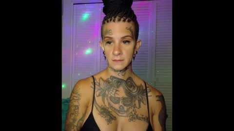 Snapshot of tattooed_natalia chatting on 05.28.26 Natalia 3 online show from 05.28.26