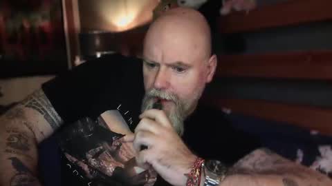 Tattooeddilf 01 online show from 12.19.25