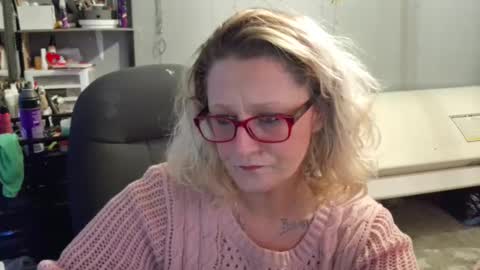 Lisa Lovely online show from 02.07.25