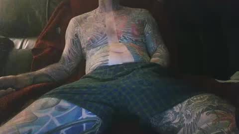 Snapshot of tattooguyatl chatting on 01.12.25 tattooguyatl online show from 01.12.25