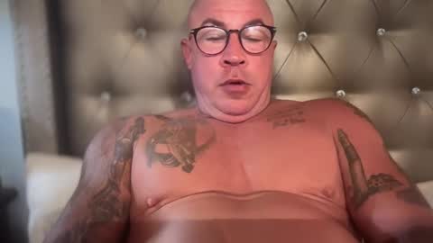 tattoosandabs online show from 03.11.25