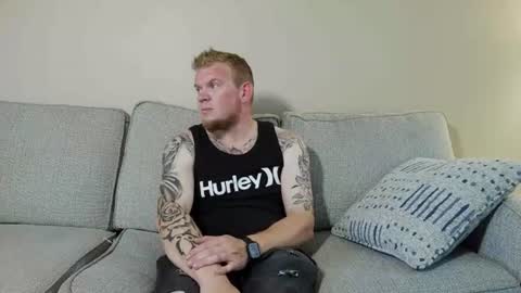 Snapshot of tattoosandtiaras chatting on 07.08.26 TattoosAndTiaras online show from 07.08.26