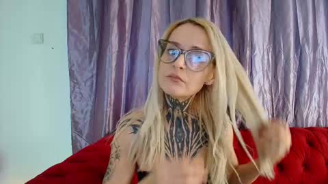 tattootemptress online show from 11.25.25