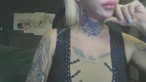 Snapshot of tatuada_safada chatting on 06.09.26 tatuada_safada online show from 06.09.26
