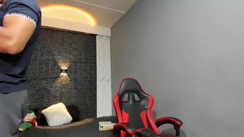  T A U R U S  online show from 12.04.25