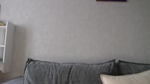 Snapshot of taxxxu chatting on 12.16.24 Diana online show from 12.16.24