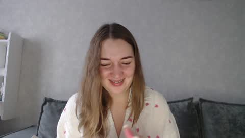 Snapshot of taxxxu chatting on 01.10.25 Diana online show from 01.10.25