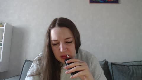 Snapshot of taxxxu chatting on 02.24.25 Diana online show from 02.24.25