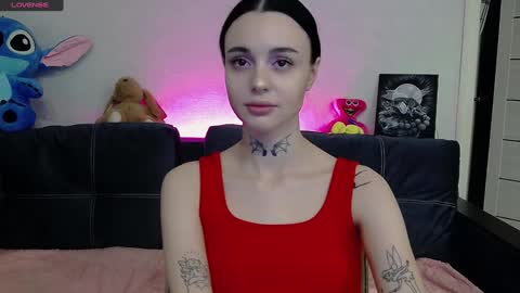 Snapshot of tayaavis chatting on 12.16.24 Taya online show from 12.16.24