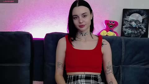 Snapshot of tayaavis chatting on 12.16.24 Taya online show from 12.16.24