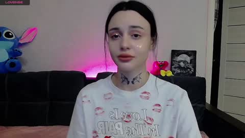 Snapshot of tayaavis chatting on 12.17.24 Taya online show from 12.17.24